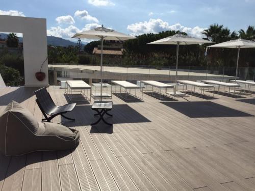 bordo piscina-decking-Mec Paestum-wpc-felli-foto 3