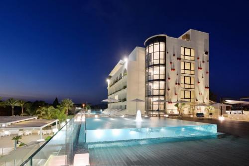 bordo piscina-decking-Mec Paestum-wpc-felli-foto 5