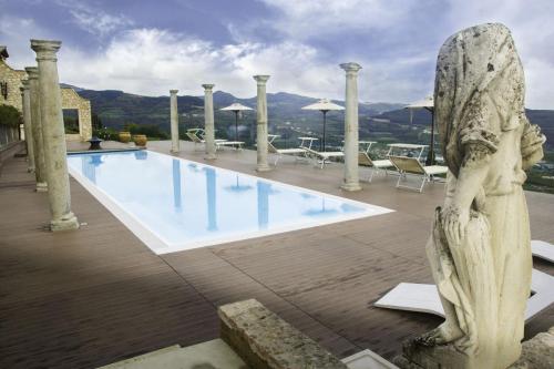 bordo piscina-decking-Tenuta le cave-wpc-felli-foto 1