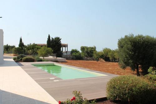 bordo piscina-decking-arch. Saponaro-wpc-felli-foto 1