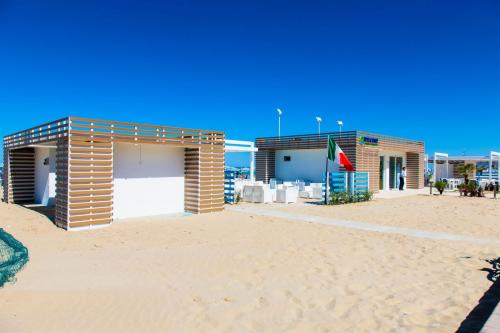 frangisole-rivestimento parete-Tortoreto-wpc-felli-foto 3